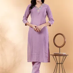 Readiprint Women Floral Yoke Design Regular Thread Work Pure Silk Kurta with Trousers-picture-4