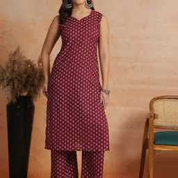 NISHABD Women Floral Printed Regular Pure Cotton Kurta with Palazzos-25