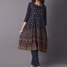 Shree Ethnic Motifs Printed Sequinned A-Line Kurta with Trouser-picture-28