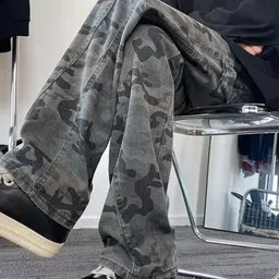 StyleCast Men Camouflage Printed Original Regular Fit Trousers-picture-4