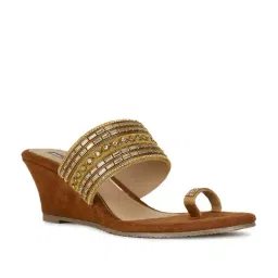 Bata Women's CANDACE TR E 23 Brown Toe Ring Wedges-image-5