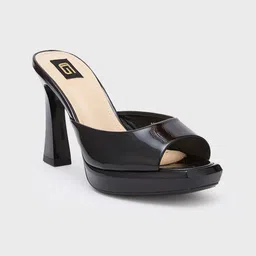 Sole To Soul Block Sandals-44
