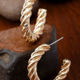 Karatcart Gold-Plated Twisted Design Contemporary Half Hoop Earrings for Women-14