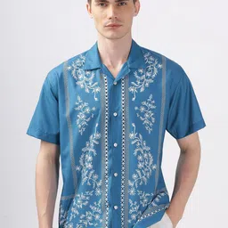 Vestirio Men Relaxed Opaque Casual Shirt-picture-13