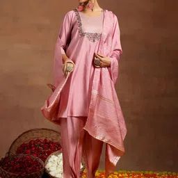 gerua by libas Libas Ethnic Motifs Yoke Design Sequinned Straight Kurta With Trouser & Dupatta image 3