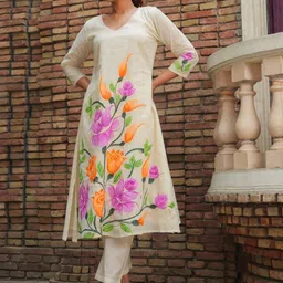 CUSTARD Floral Printed V-Neck Pure Cotton Straight Kurta With Trousers-image-98