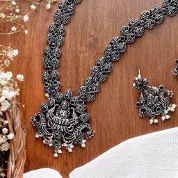 Teejh Ethnic Odika Black Stone Temple Work Necklace Set for Women-image-44