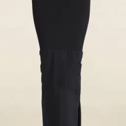 Clovia Black Solid Saree Shapewear-image-50