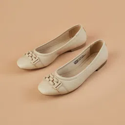 Ginger by Lifestyle Women Slip-On Sneakers-picture-0