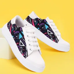 X XIOTA Women Printed Sneakers-image-69