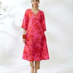 Daali Pink Embroidered Straight Kurta-image-56