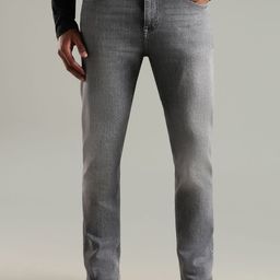 Tommy Hilfiger Europe Men Slim Fit Mid-Rise Light Fade Jeans-image-45