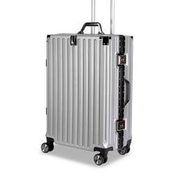 EVERBEST Textured Hard-Sided Medium Trolley Bag-17