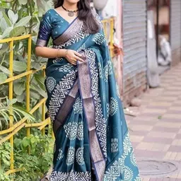 J 6 DESIGNER Batik Printed Saree-picture-8