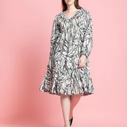 OCTICS Women Abstract Printed Fit & Flare Maxi Dress-picture-23