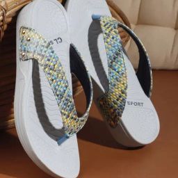 Carlton London Women's Grey Flip Flops-image-57