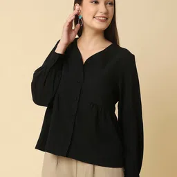RAASSIO Women Black Crepe Pleated Top-picture-24