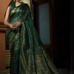 Vardha Dark Green Woven Saree With Unstitched Blouse-picture-49