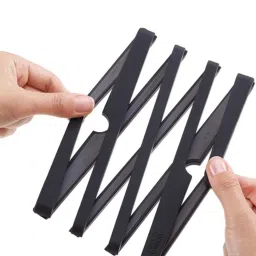 JOSEPH JOSEPH Black Nylon 25.2 cm Expandable Trivet - Set of 1 image 2