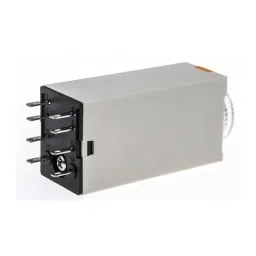 RS PRO Single Function Timer Relay Plug In Mount 110 V AC DPDT Model No. 1792939 image 3