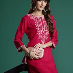Indo Era Floral Embroidered Thread Work Kurta-33