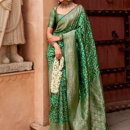 SWAMI STUDIO Floral Zari Pure Silk Banarasi Saree-image-3