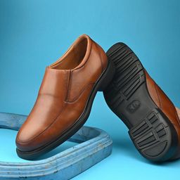 Overdrive Men Leather Slip-On Sneakers-image-23
