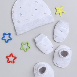 BUMZEE Interlock Knit Alphabets Printed Cap Mitten Booties Set White - Diameter 10.5 cm-24