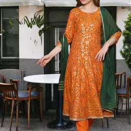 True Shape Women Floral Printed Regular Kurta with Trousers & With Dupatta-picture-6