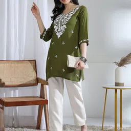 House of Pataudi Embroidered Short Kurti With Three Quarter Sleeves-image-20