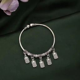 Aatmana Silver-Toned Silver-Plated Oxidized Owl Charm Bracelet-46
