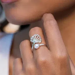 Shaya 92.5 Sterling Silver Pearl in the Sea Shell Ring for Women-image-12