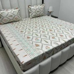 Pure Decor Green & Green Floral 330 TC Queen Bedsheet with 2 Pillow Covers-image-30