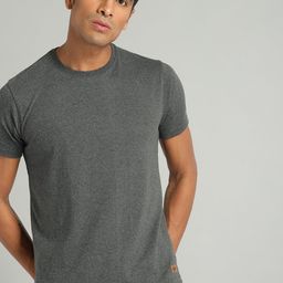 Roadster Men Charcoal Grey Solid Round Neck T-shirt-9