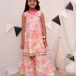 Ka-mee Sleeveless Floral Printed & Lace Embellished Coordinating Kurta & Sharara With Dupatta Set - Pink-picture-1