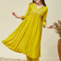 CurlyTales Girls Ethnic Motifs Embroidered Regular Kurta with Trousers-image-81