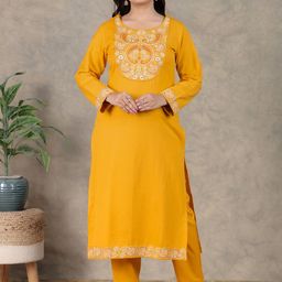 Aramya Women Regular Thread Work Pure Cotton Kurta with Trousers-image-33