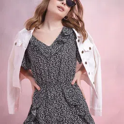 DressBerry Floral Printed Flared Sleeves Playsuit with Ruffled Detail-picture-28