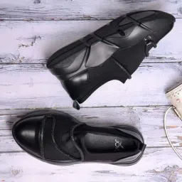 Jove Women's Jet Black Casual Sneakers-image-98
