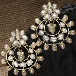 Karatcart Gold-Plated Pearl And Kundan Studded Dangler Earrings for Women-image-34