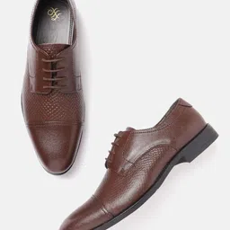 House of Pataudi Men Coffee Brown Textured Leather Formal Derbys with Pouch-42