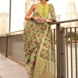 Vardha Green Floral Print Saree With Unstitched Blouse-picture-37
