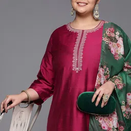 Varanga Ethnic Motifs Embroidered Kurta with Trousers & With Dupatta-image-71
