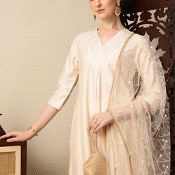 House of Pataudi Floral Yoke Design V-Neck Thread Work Jashn Kurta with Trousers & Dupatta-27