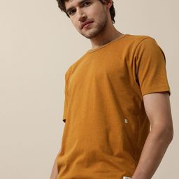 Mr Bowerbird Men Mustard Yellow Solid Tailored Fit T-shirt-image-62