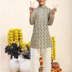 Cutiekins Boys Printed Mandarin Collar Kurta With Pyjamas-picture-18