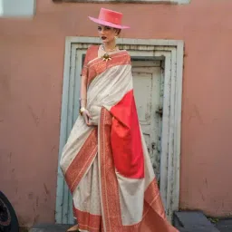 Vardha Beige & Red Woven Saree With Unstitched Blouse-picture-20