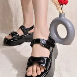 Shoetopia Women's Black Back Strap Sandals-image-62