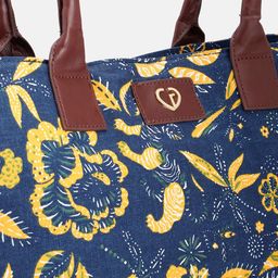 Caprese Floral Printed Oversized Structured Shoulder Bag image 4