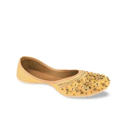DESI COLOUR Women Gold-Toned Embellished Mojaris-image-92